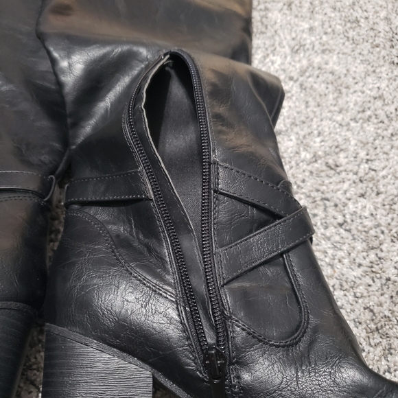 NEW Knee High Heeled Boots - Picture 4 of 16